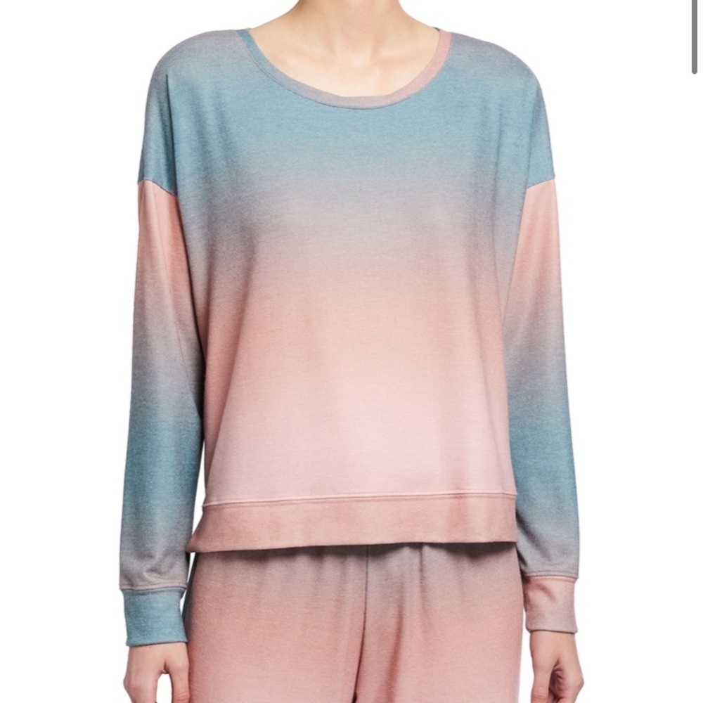 Onzie crew pullover sweatshirt beach balm